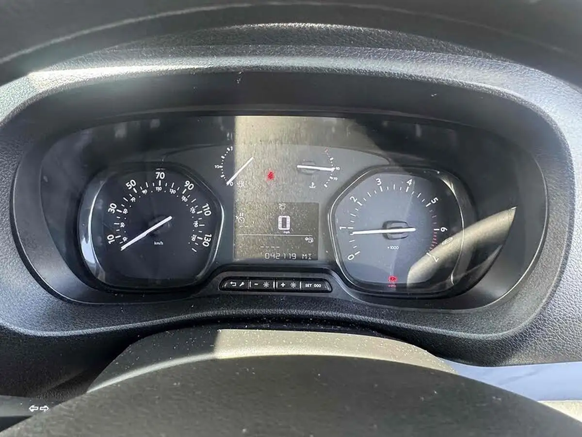 2022-vauxhall-vivaro-20td-3100-l1h1-dynamic-big-24