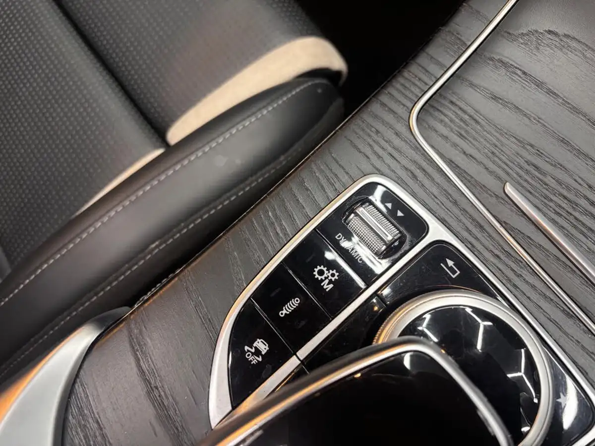2018-mercedes-benz-glc-class-40-glc-amg-63-s-510ps-premiumss-coupe-4d-big-46