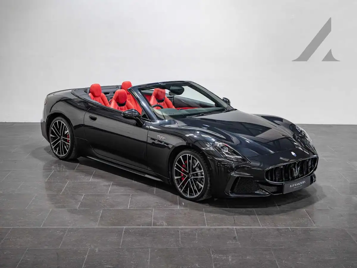 2024-maserati-grancabrio-30-trofeo-big-0