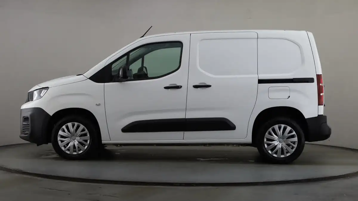 2022-peugeot-partner-15-bluehdi-1000-professional-premium-100pseu6d-big-13