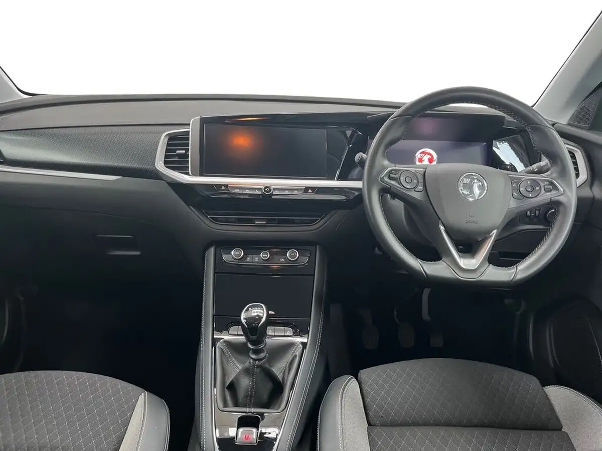 2022-vauxhall-grandland-12-gs-line-big-7