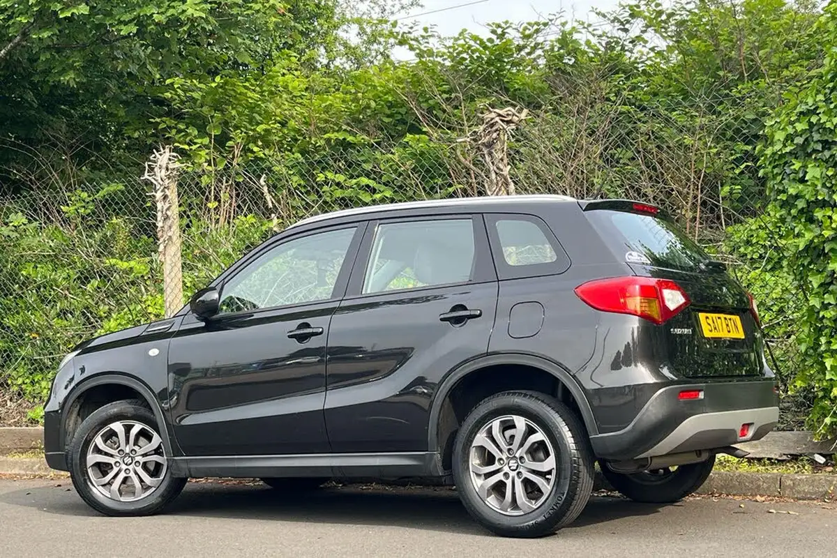 2017-suzuki-vitara-16-sz4-big-1