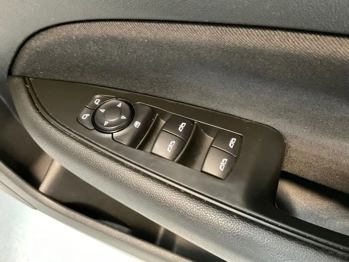 2021-vauxhall-insignia-grand-sport-15-turbo-d-se-nav-big-36