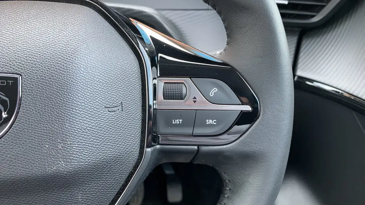 2024-peugeot-208-12-puretech-allure-big-23