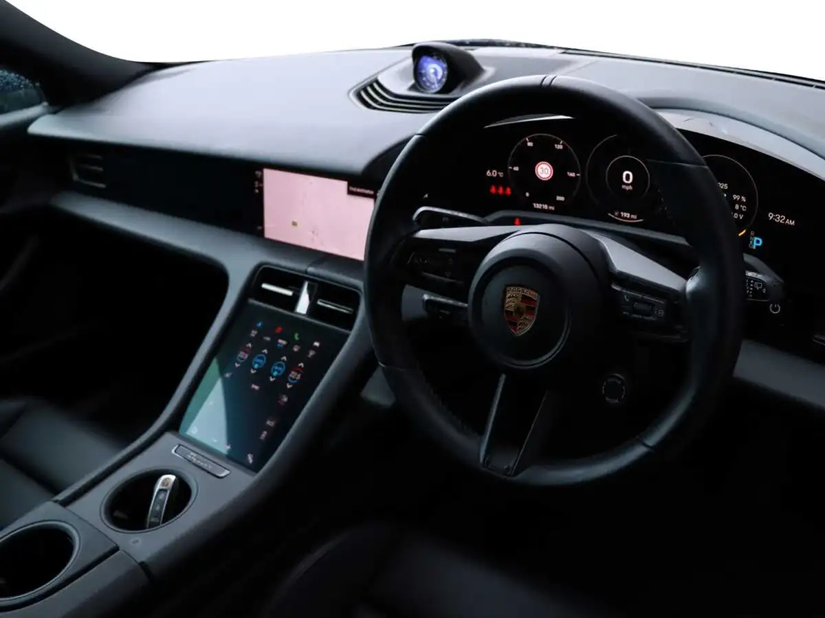 2023-porsche-taycan-e-sport-turismo-476ps-performance-battery-plus-big-4