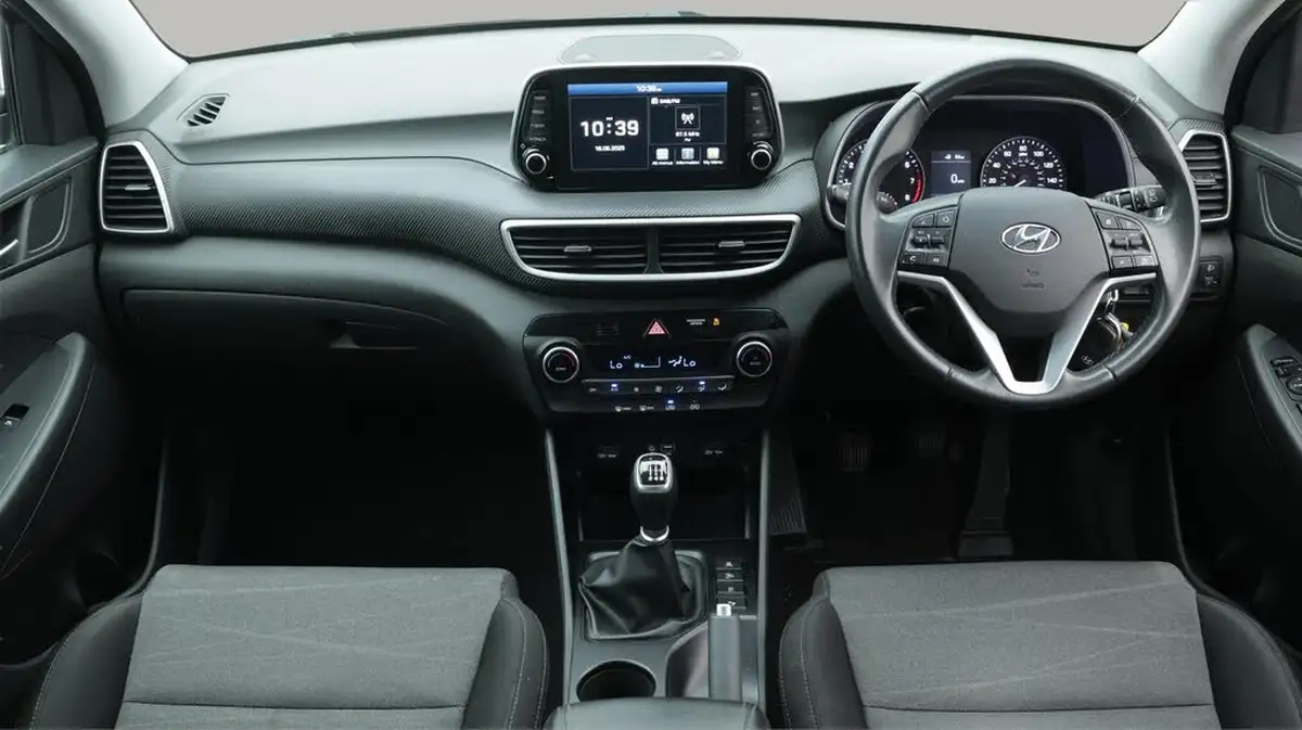 2019-hyundai-tucson-16-gdi-se-nav-big-13