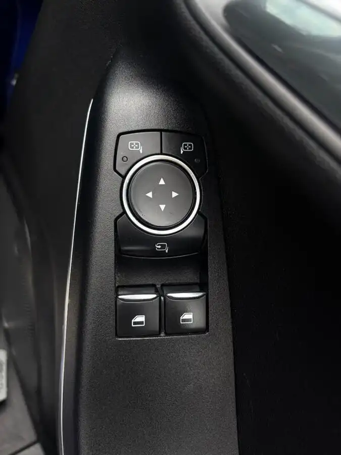 2018-ford-fiesta-10t-st-line-x-100ps-5d-big-16
