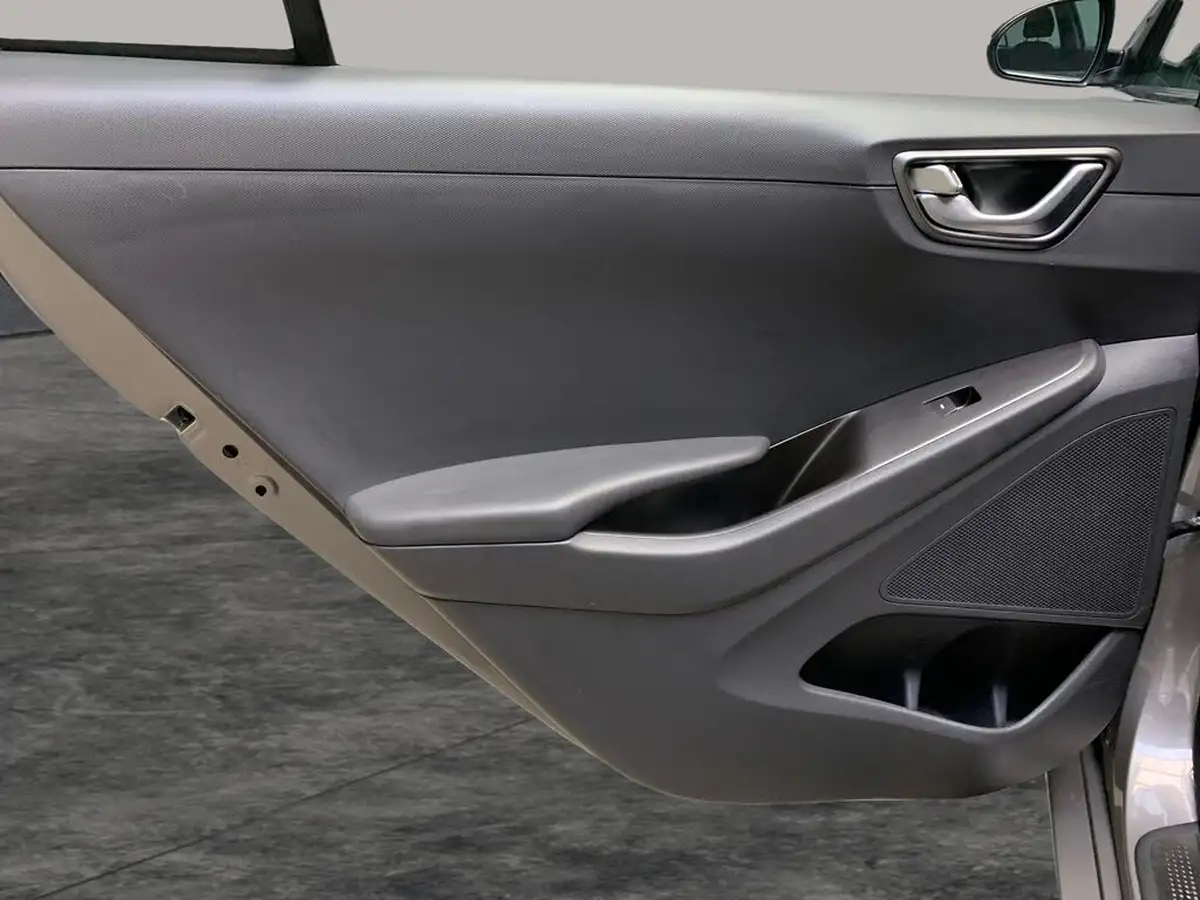2021-hyundai-ioniq-e-premium-electric-100kw-big-33