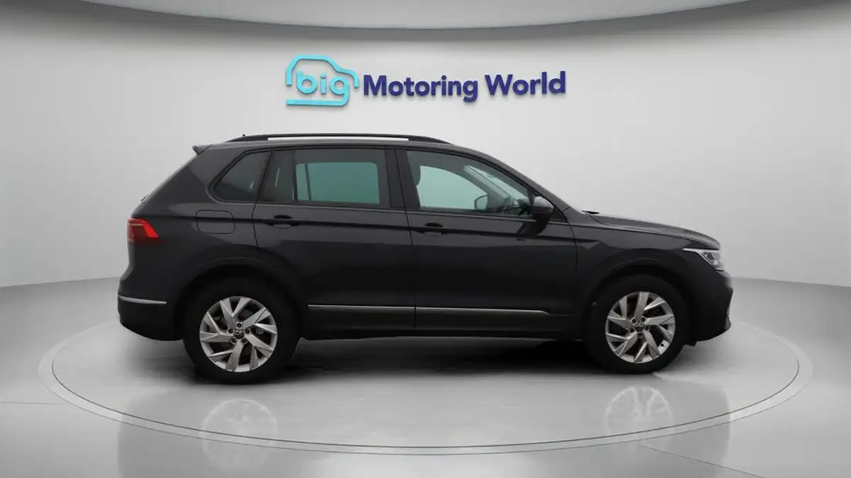 2022-volkswagen-tiguan-14-tsi-life-big-8