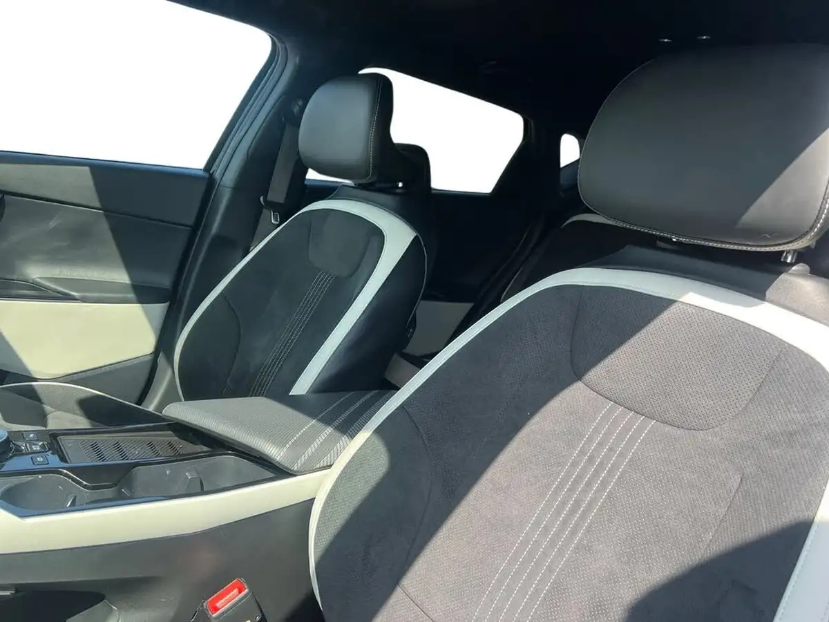 2022-kia-ev6-e-gt-line-s-320bhp-awd-heat-pump-big-8
