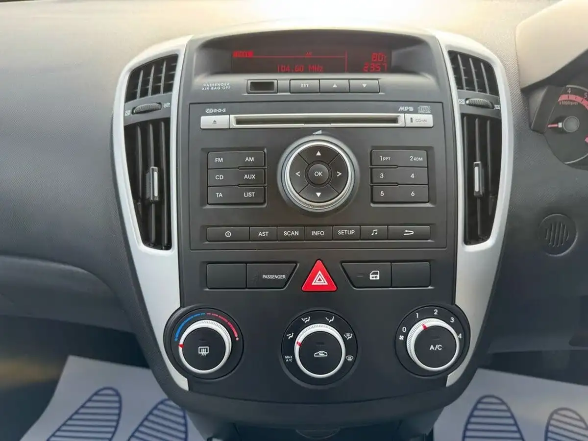 2009-kia-ceed-14-1-big-20