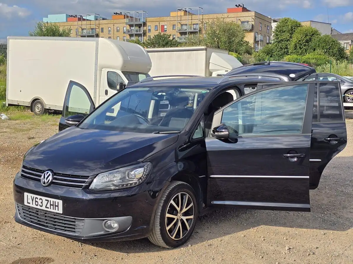 2014-volkswagen-touran-big-5