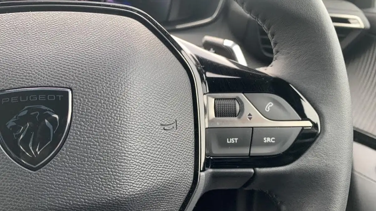 2024-peugeot-2008-suv-12-puretech-allure-136ps-hybrid-e-dsc6-big-23