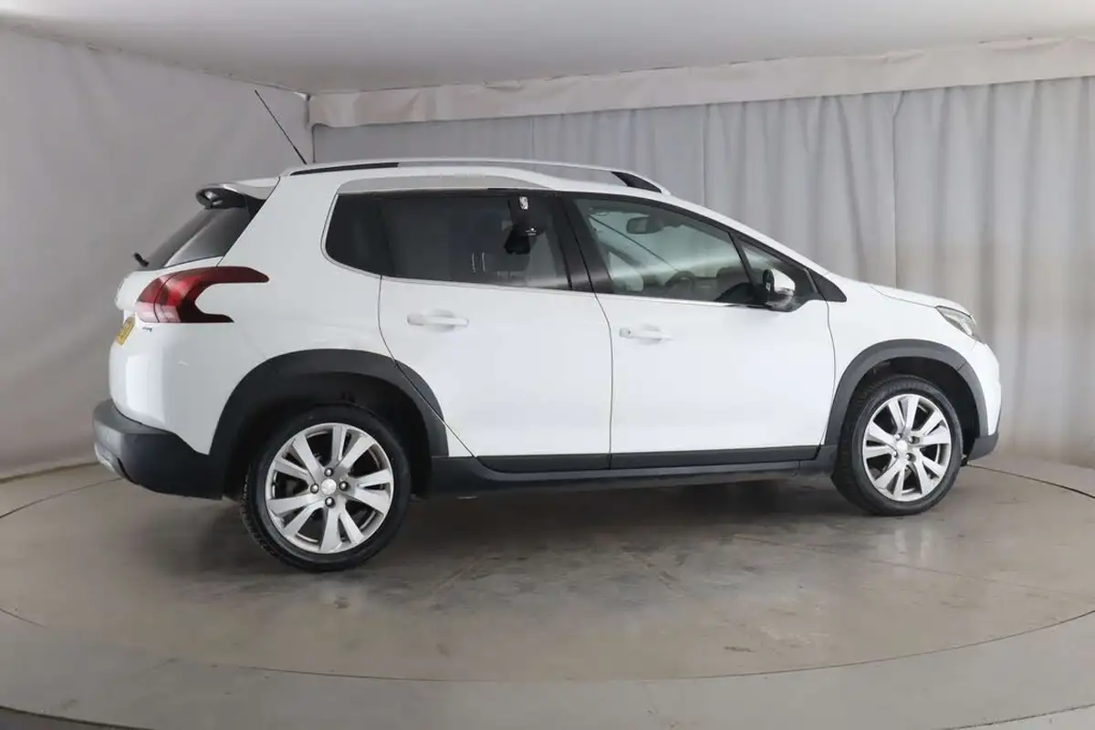 2016-peugeot-2008-suv-16bluehdi-allure-100bhp-big-3