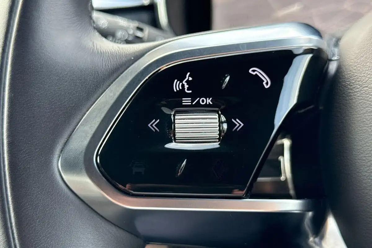 2023-jaguar-f-pace-30-d300-r-dynamic-hse-black-big-24