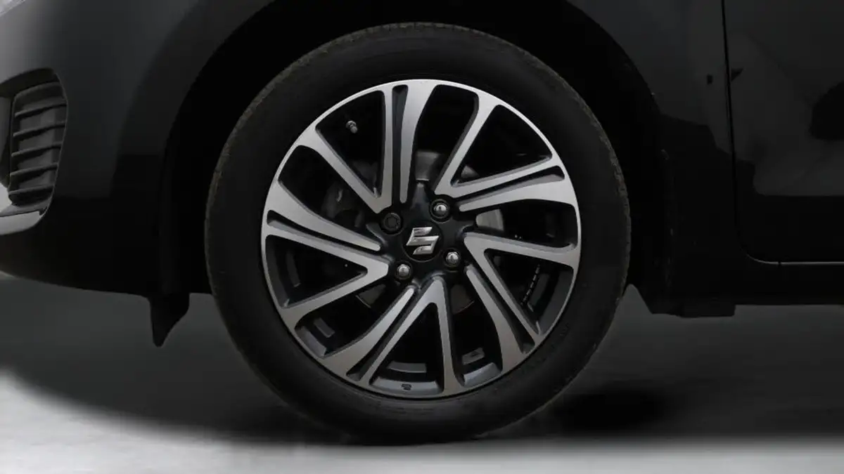2024-suzuki-swift-12-dualjet-sz-l-big-18