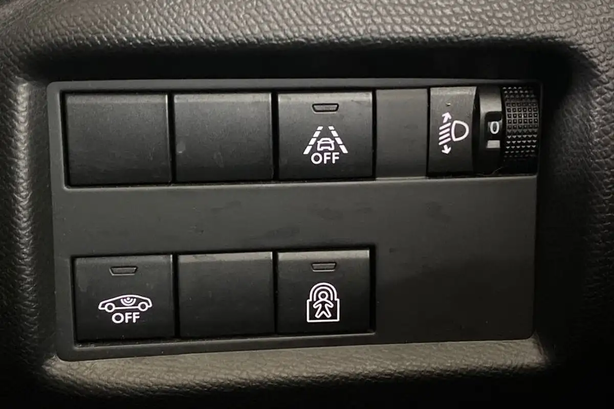 2019-citroen-c5-aircross-12-puretech-flair-big-38