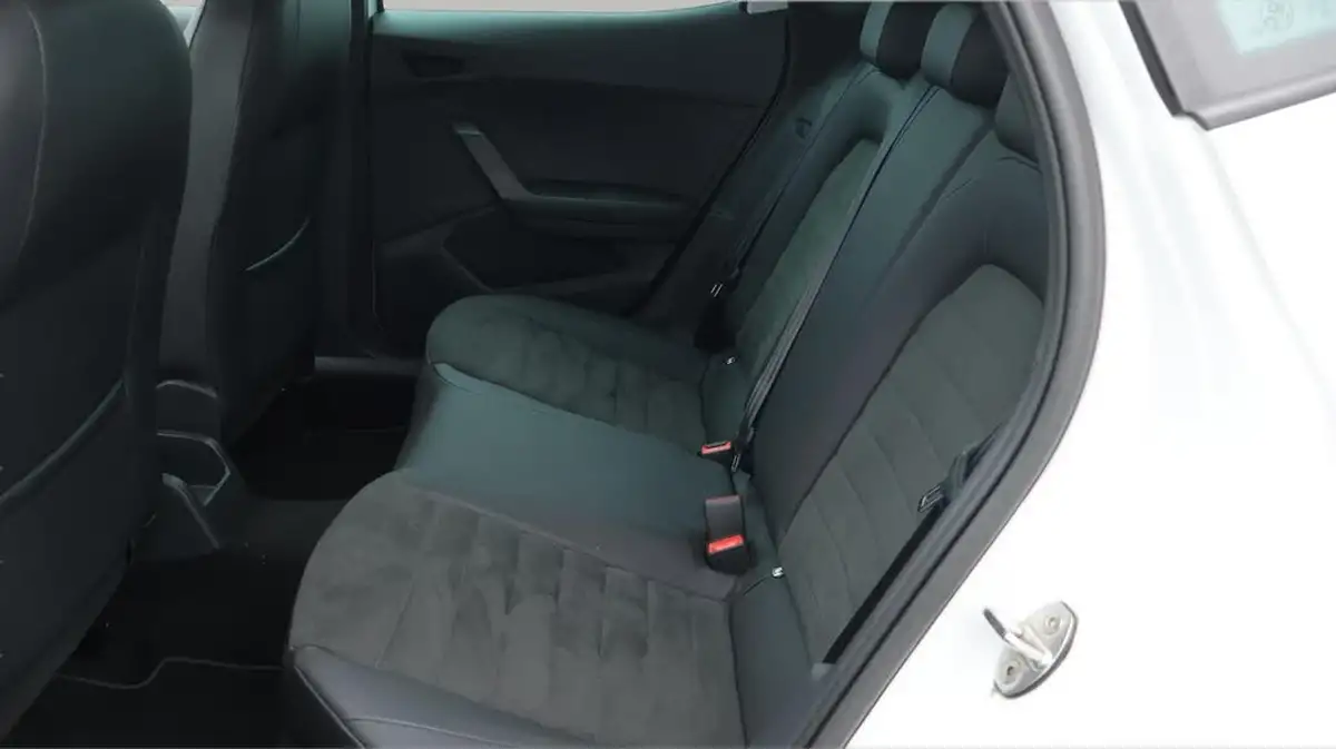2022-seat-ibiza-10-tsi-fr-sport-110ps-big-16