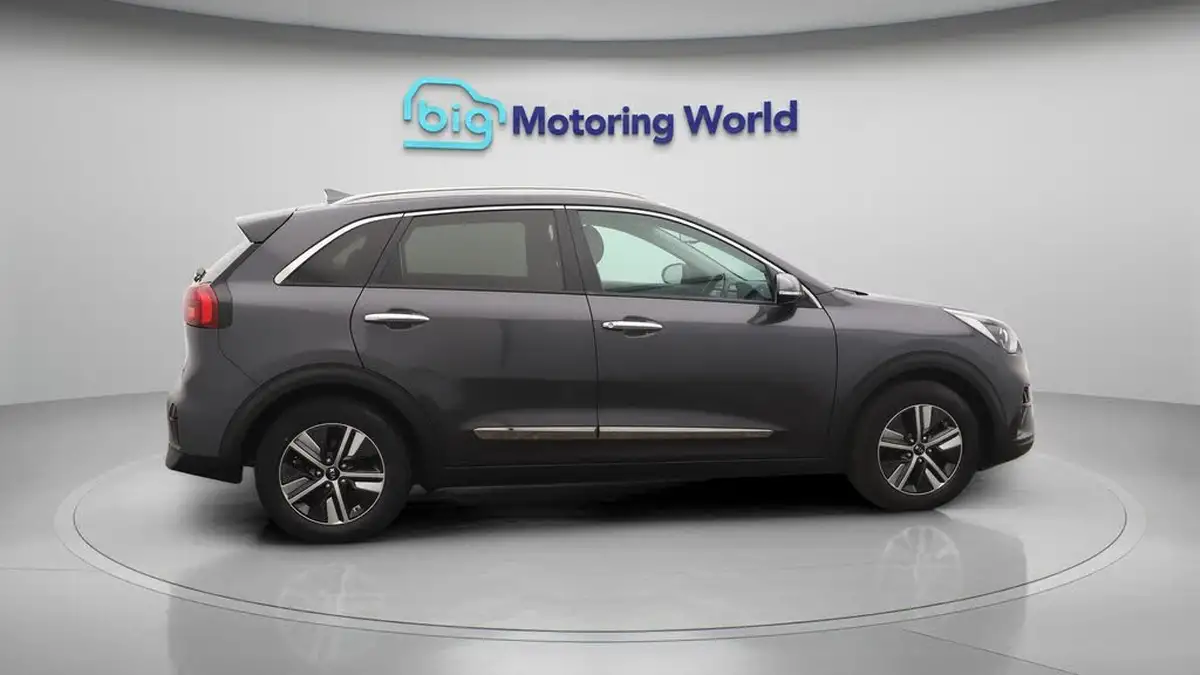 2020-kia-niro-16-gdi-phev-3-big-8