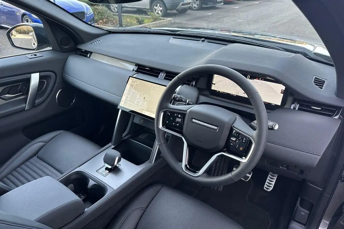 2024-land-rover-discovery-sport-20-d200-dynamic-se-big-38