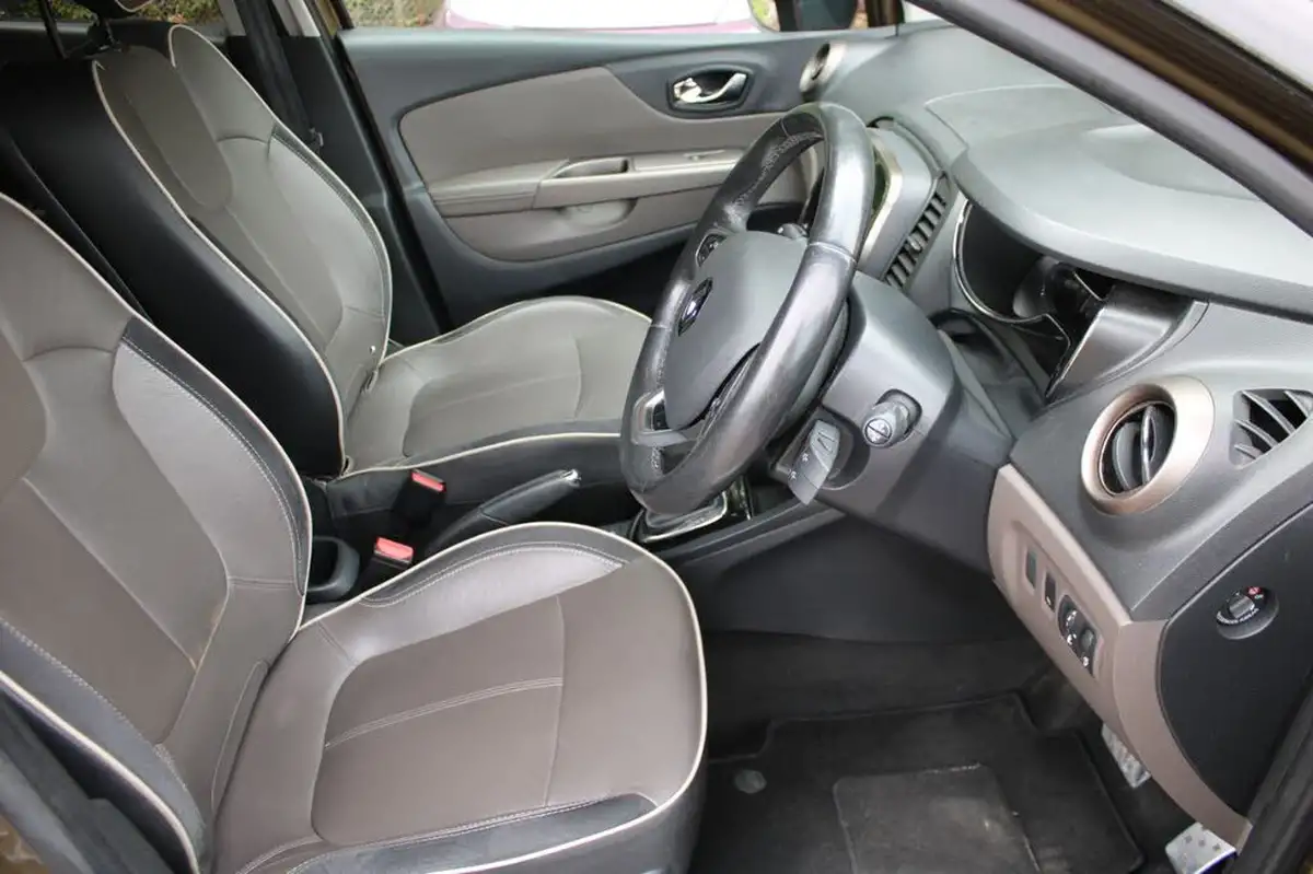2016-renault-captur-12-tce-iconic-nav-edc-auto-big-6