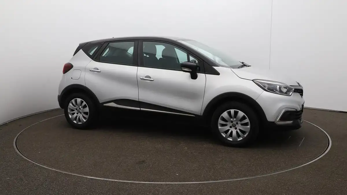 2020-renault-captur-09-tce-play-big-43