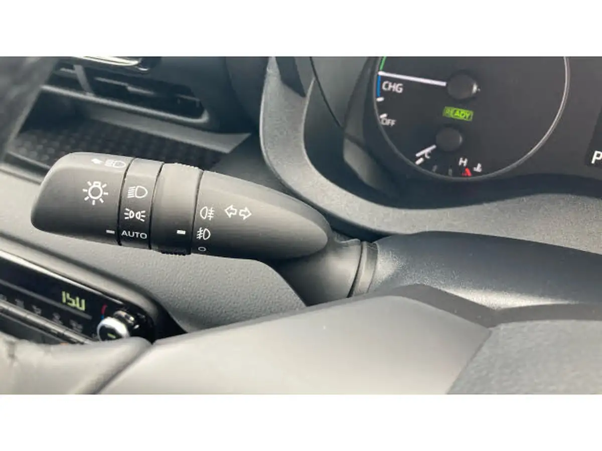 2024-toyota-yaris-15-vvt-i-icon-big-24