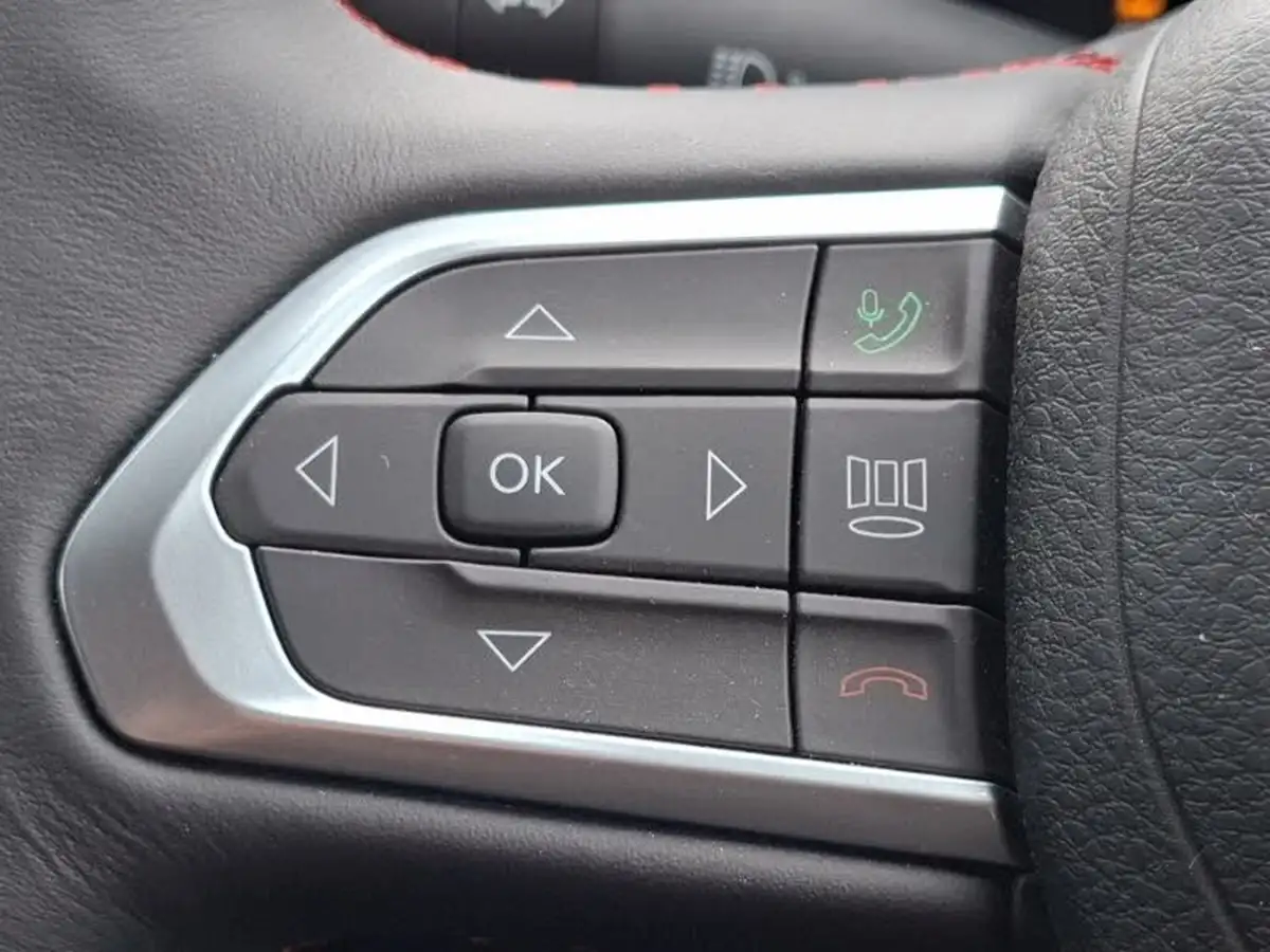 2025-jeep-compass-13-gse-trailhawk-big-12