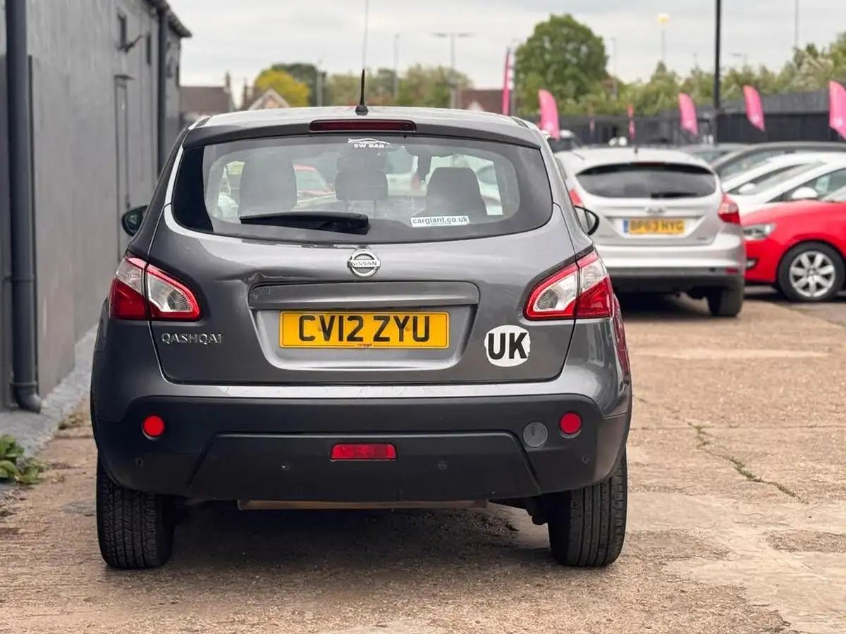 2012-nissan-qashqai-16-acenta-big-11