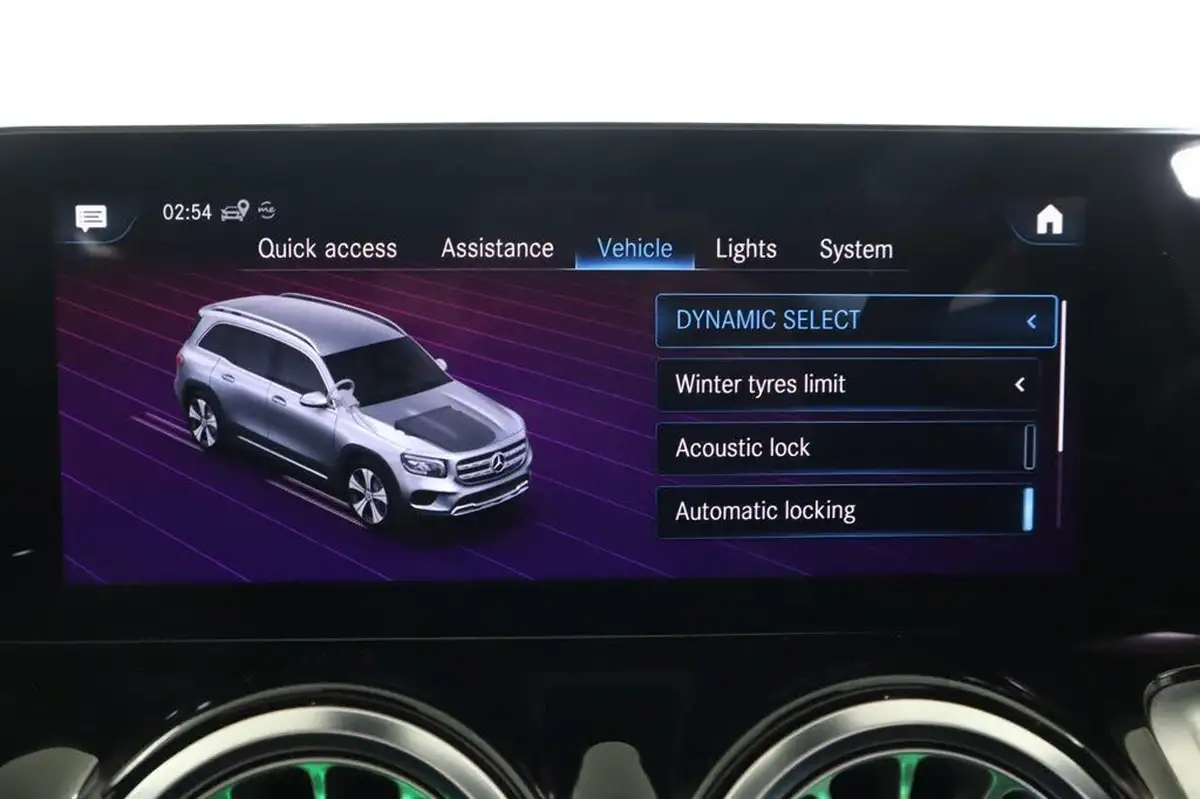 2022-mercedes-benz-glb-class-20d-glb220d-amg-line-premium-plus-big-47