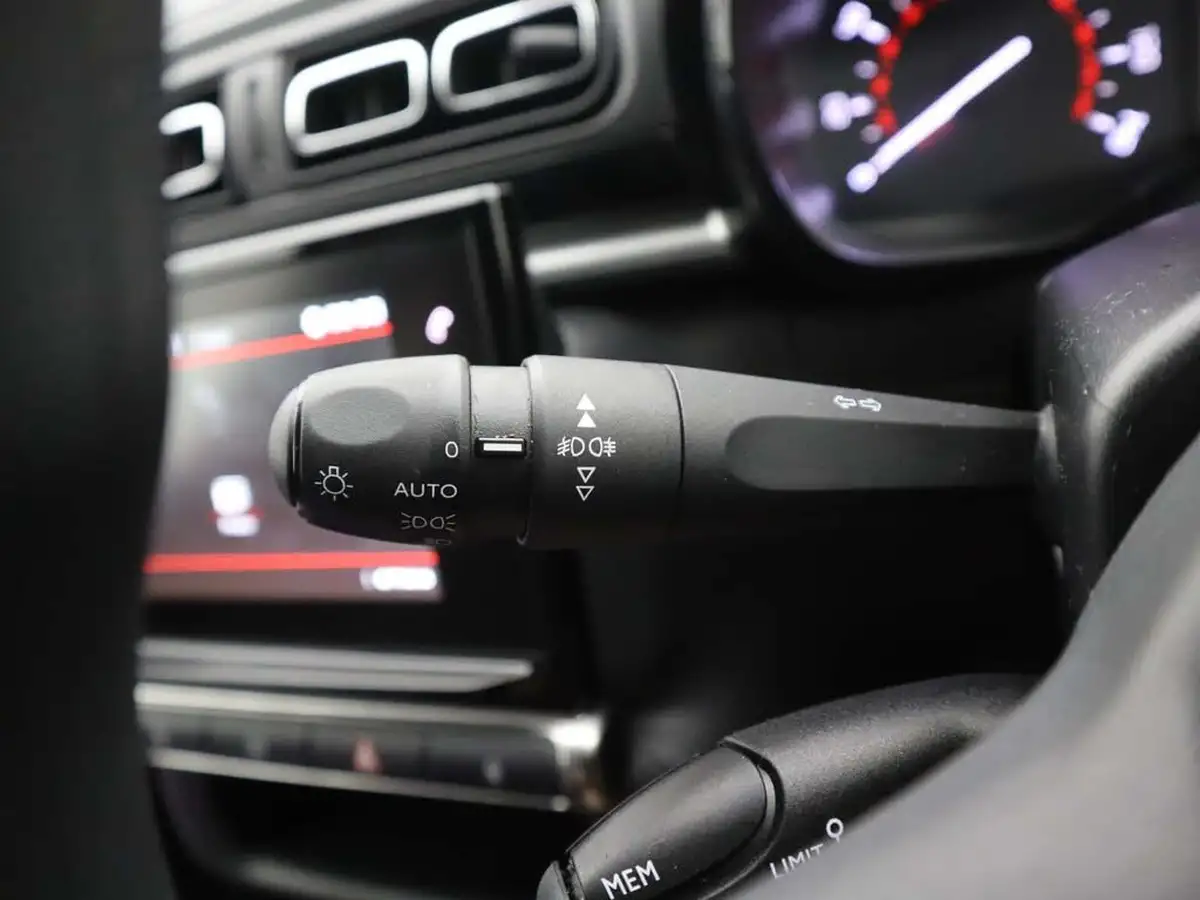 2024-citroen-c3-12-puretech-plus-110ps-eat6-big-29