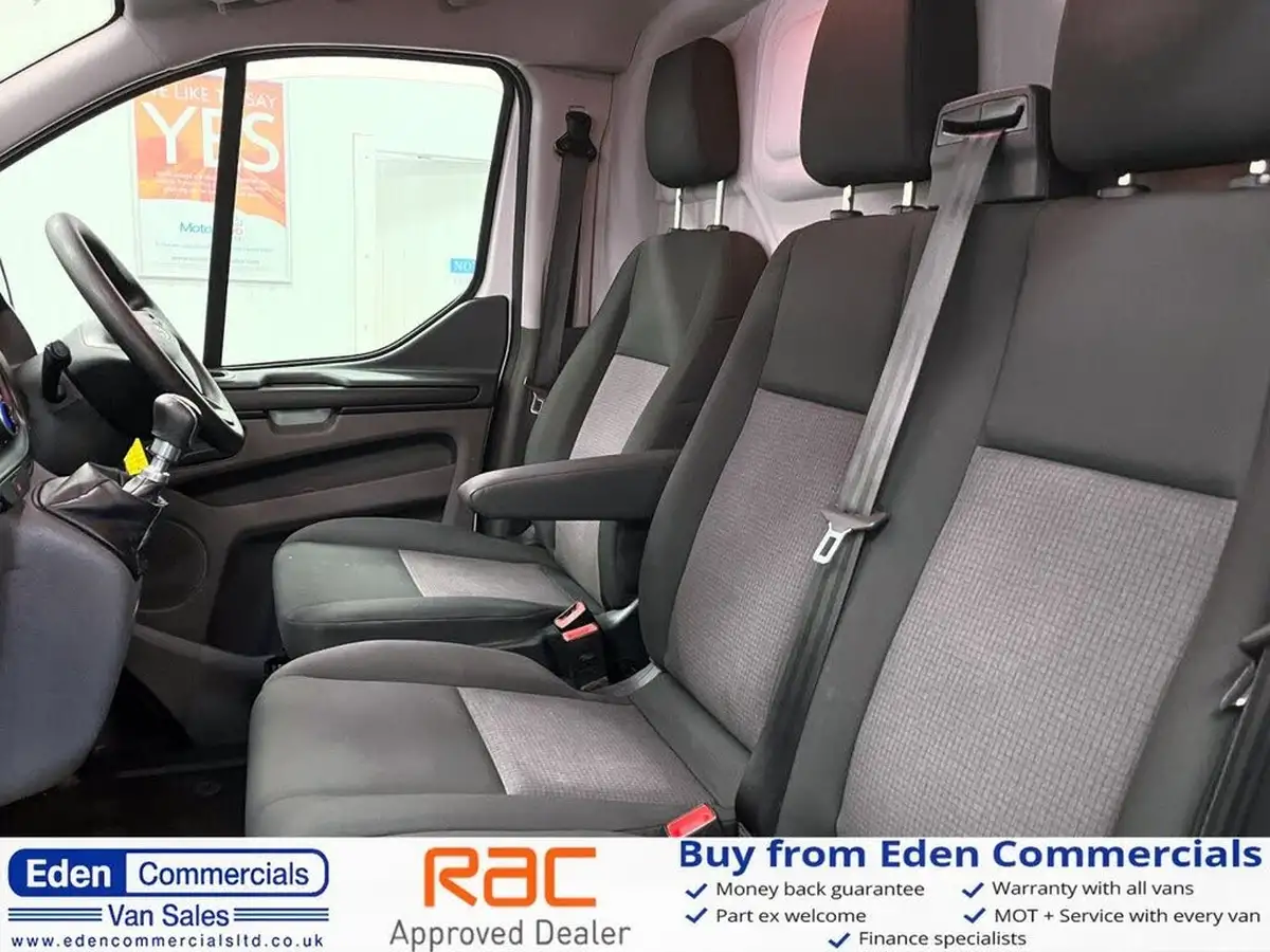 2019-ford-transit-custom-20tdci-300-l1h1-105pseu6-panel-van-big-10