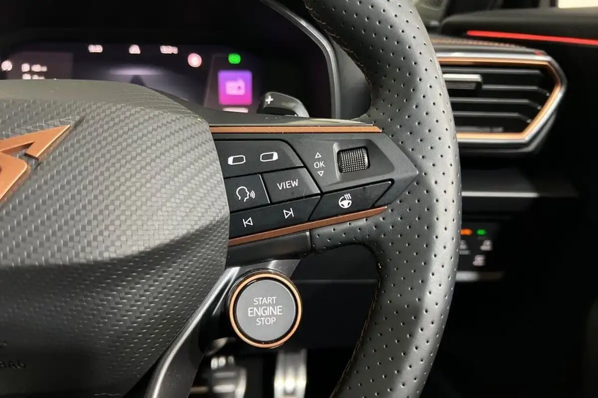 2024-cupra-formentor-14-e-hybrid-vz2-big-26