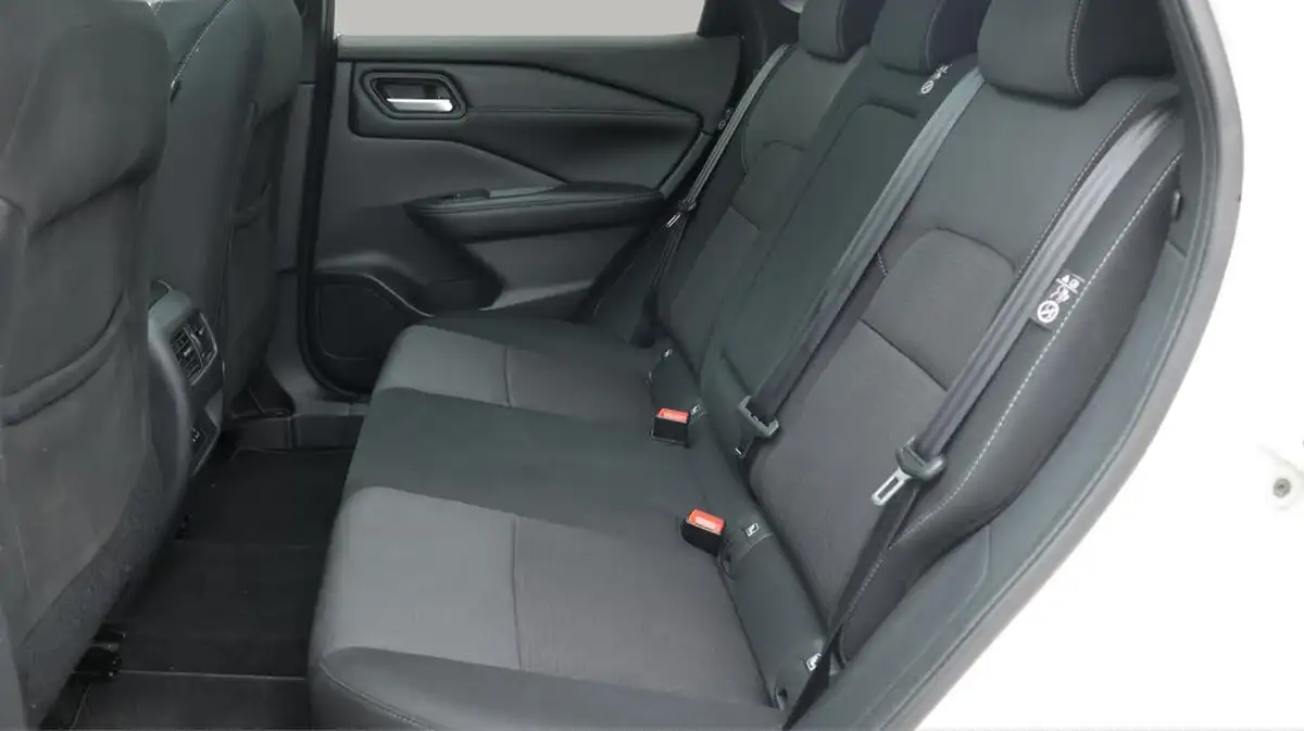 2022-nissan-qashqai-13-dig-t-n-connecta-140ps-big-16
