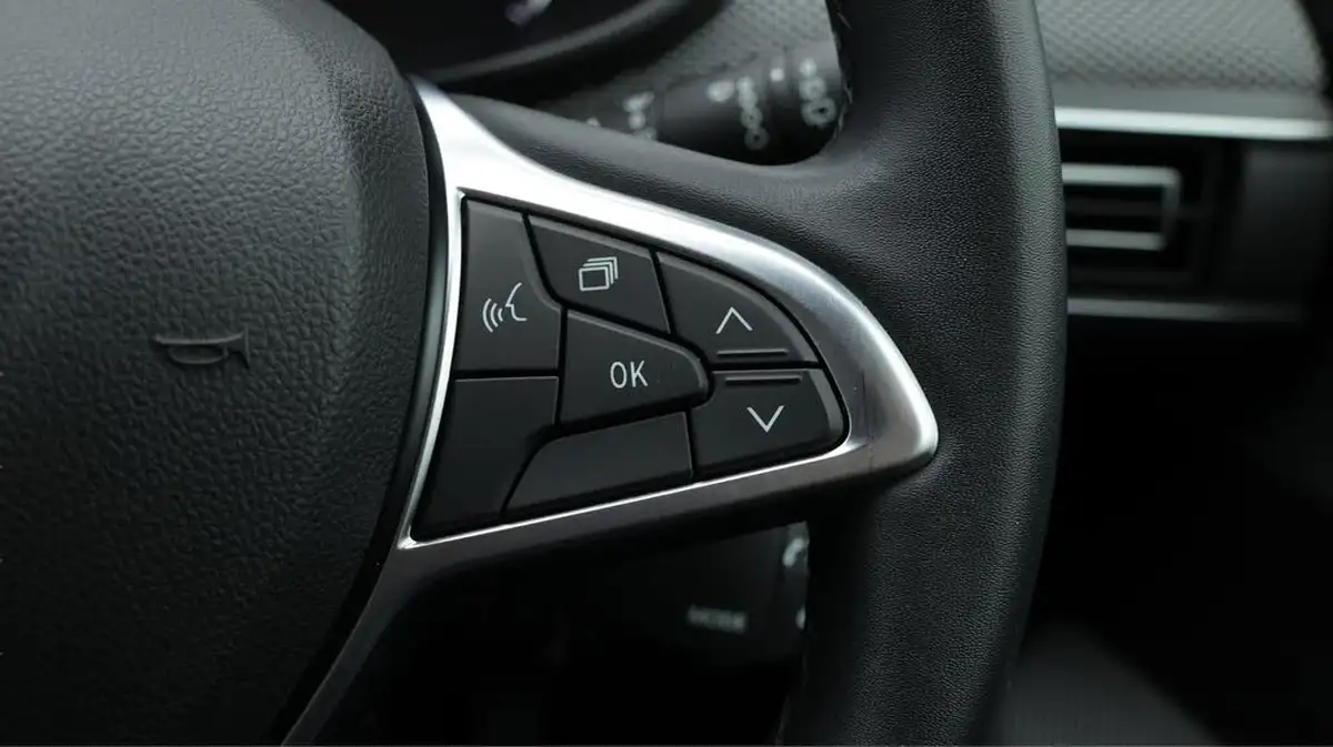 2022-dacia-sandero-10-tce-comfort-90bhp-cvt-big-24