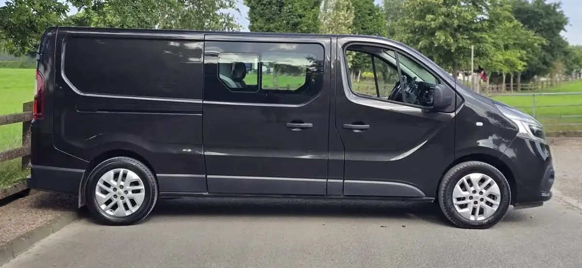 2020-renault-trafic-20dci-ll30-energy-145-sport-crew-big-3