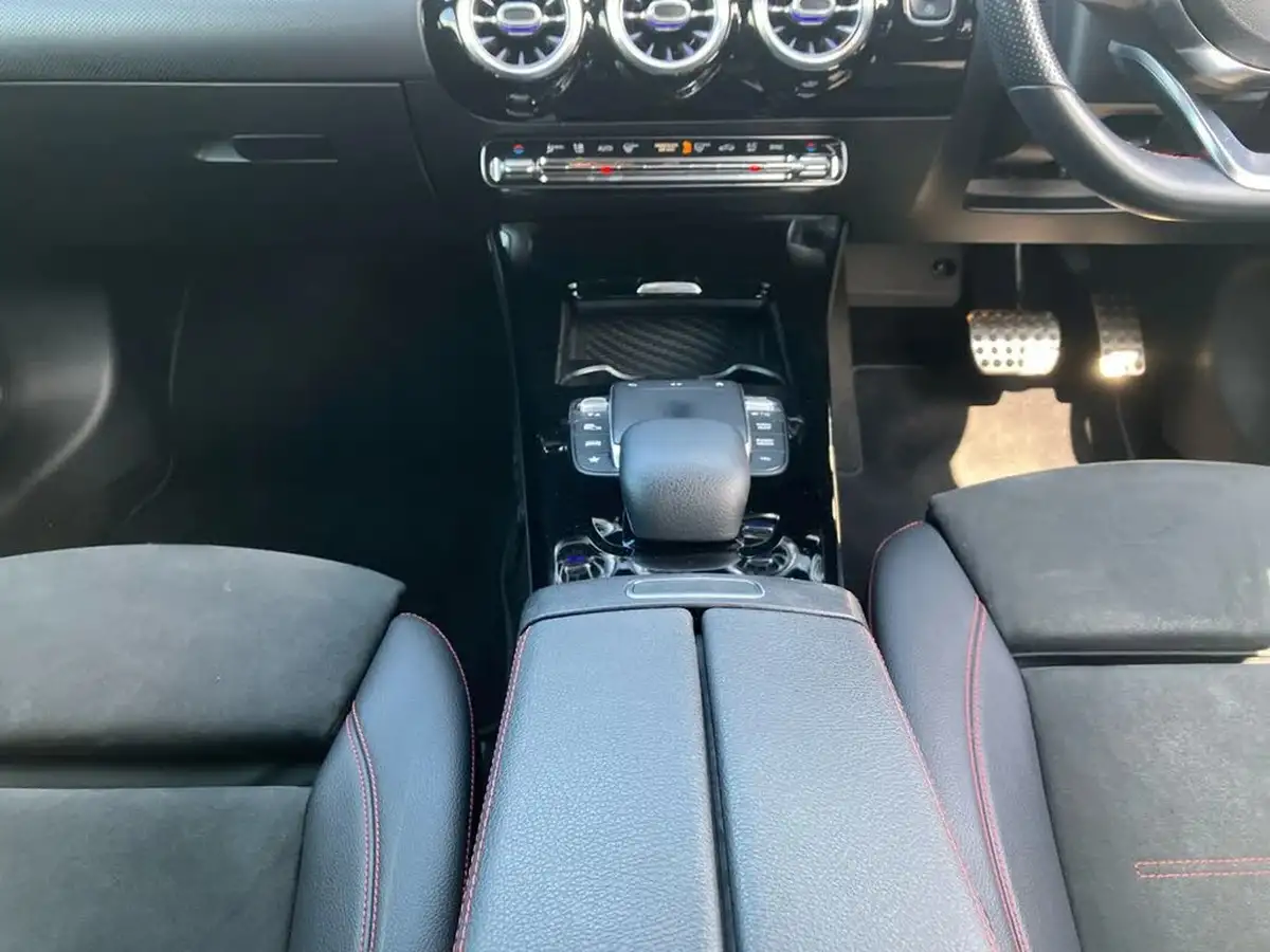 2020-mercedes-benz-a-class-13-a200-amg-line-premium-hatchback-5d-7g-dct-big-19