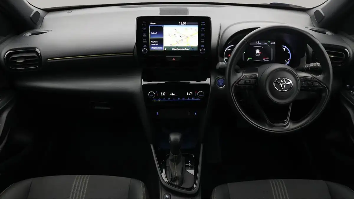 2022-toyota-yaris-cross-15-vvt-i-dynamic-big-18