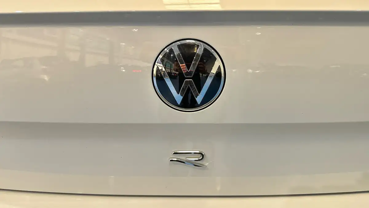 2021-volkswagen-t-roc-20-tsi-r-big-37