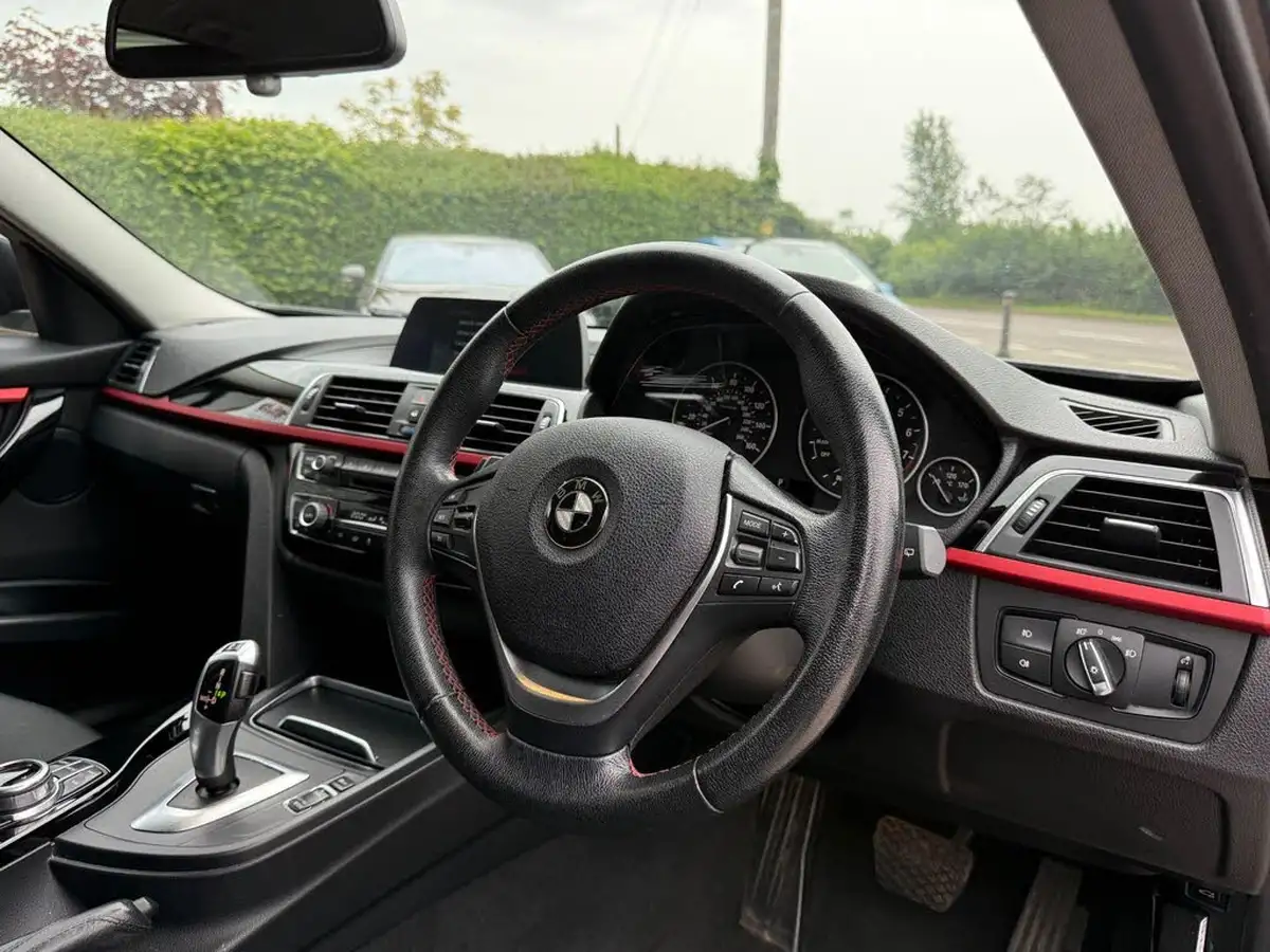 2017-bmw-3-series-15-318i-sport-touring-5d-auto-big-32
