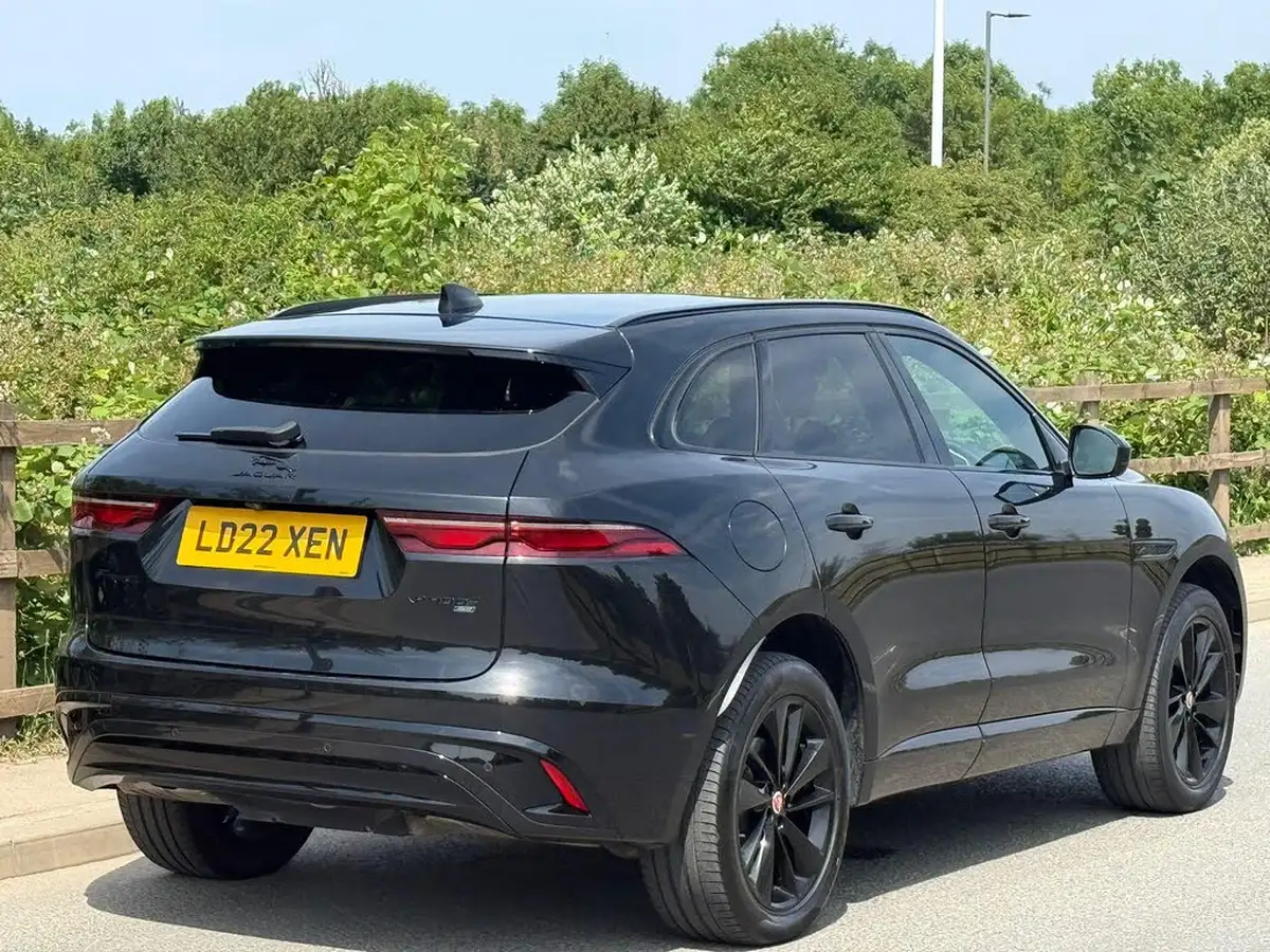 2022-jaguar-f-pace-20-p400e-r-dynamic-s-big-9