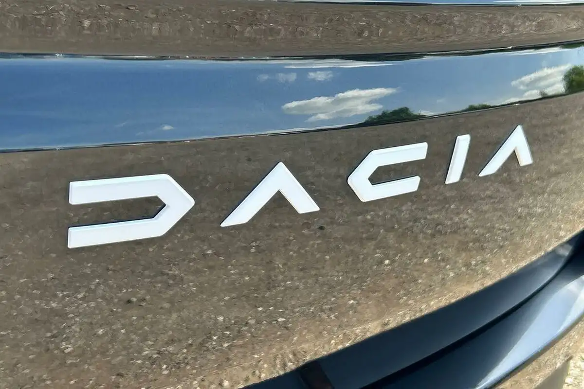 2023-dacia-sandero-10-tce-essential-90bhp-big-28