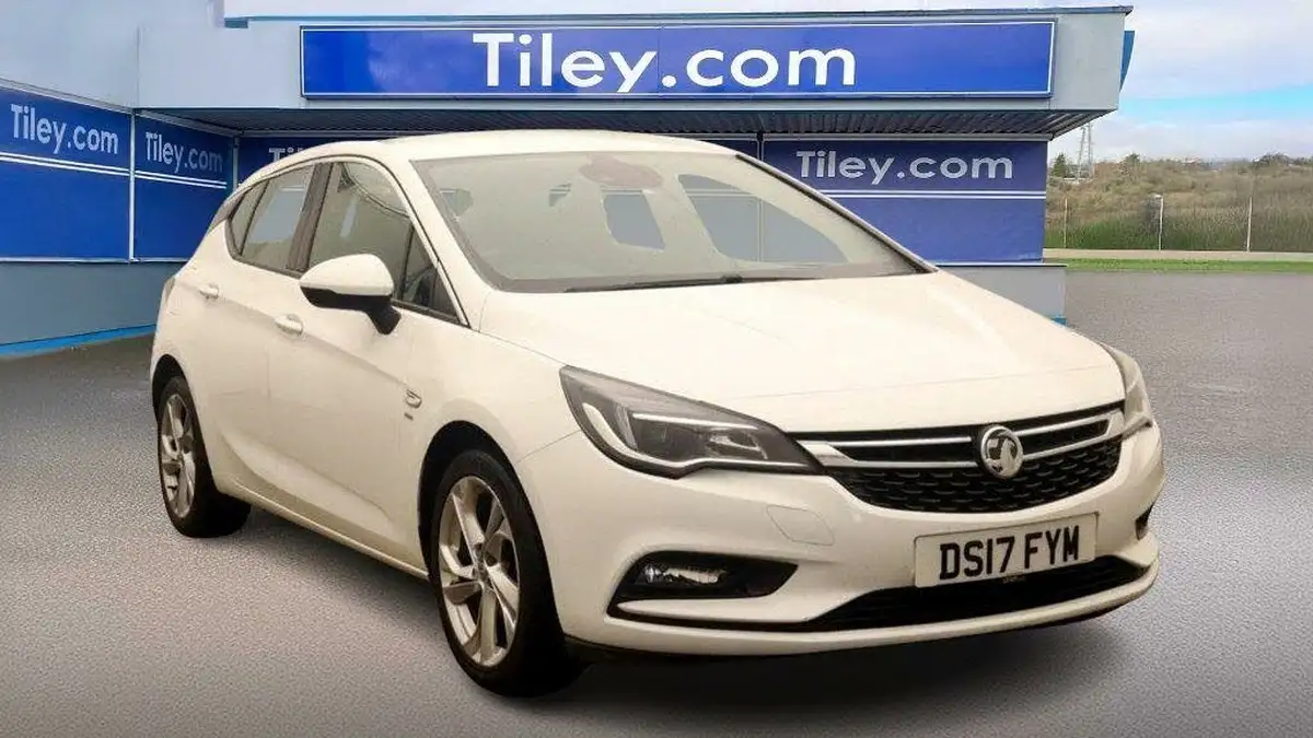 2017-vauxhall-astra-14i-16v-turbo-sri-150ps-hatchback-big-0