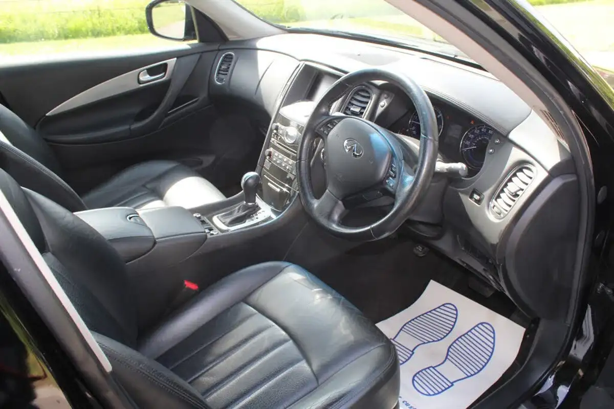 2012-infiniti-ex-30td-big-8
