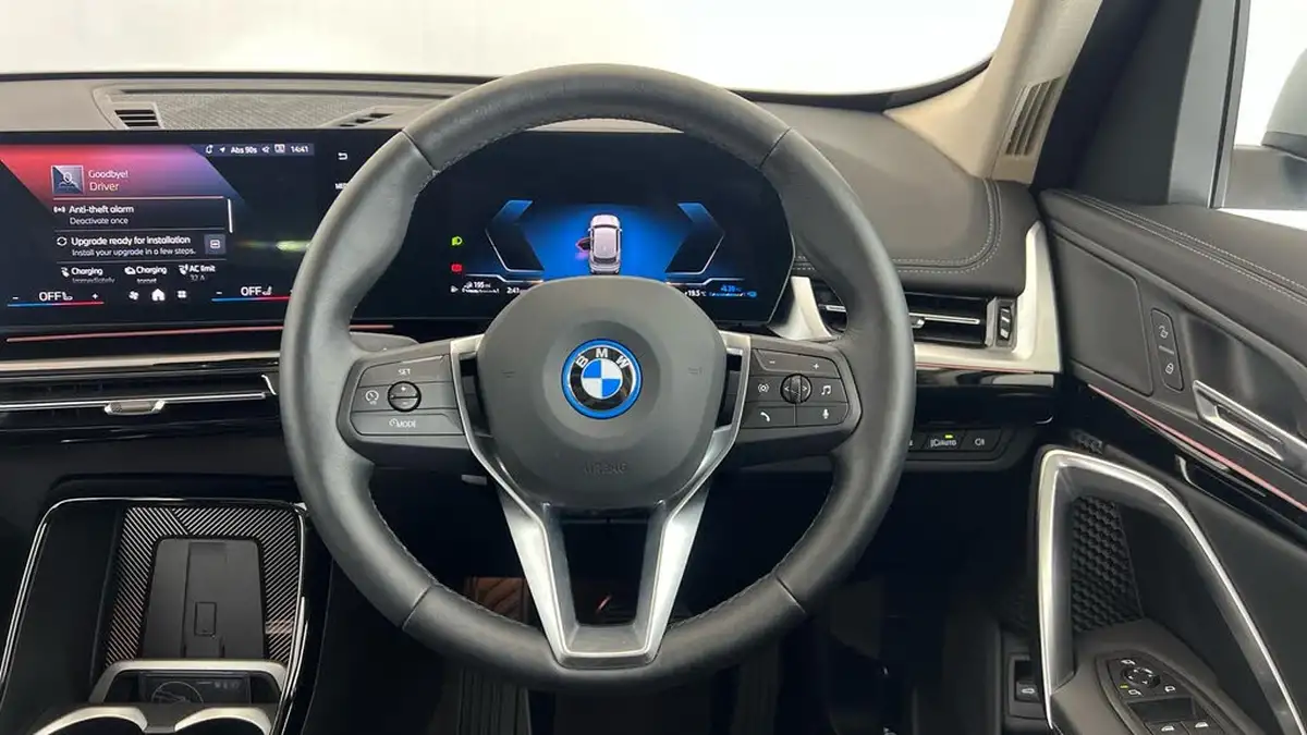 2024-bmw-x1-15-xdrive30e-xline-big-4