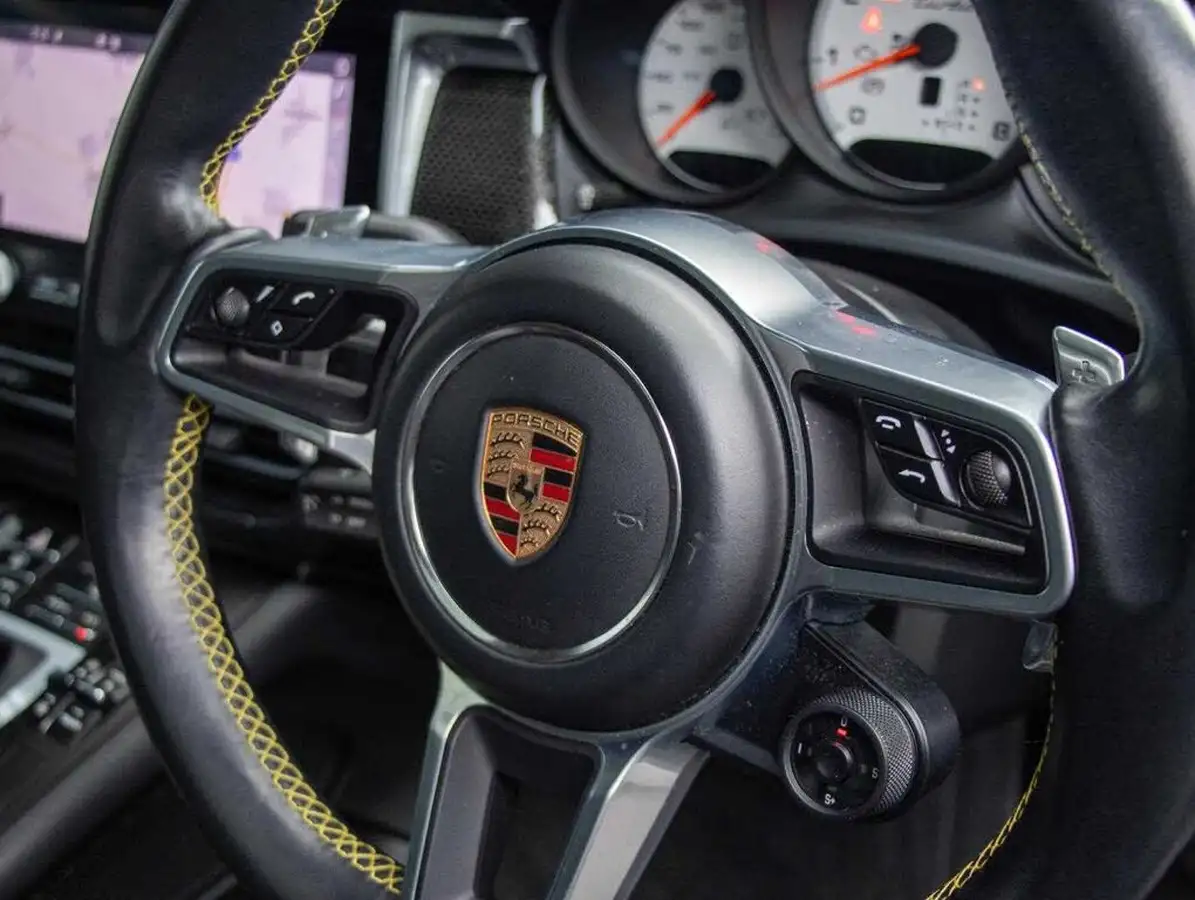 2020-porsche-macan-29-v6-turbo-big-10