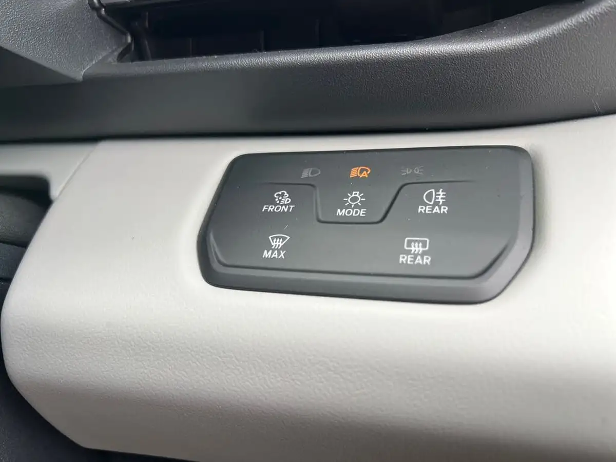 2024-ford-explorer-e-premium-286ps-77kwh-big-22