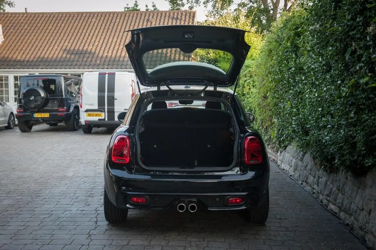 2021-mini-cooper-20-cooper-s-classic-189bhp-series-ii-nav-hatchback-5d-big-12