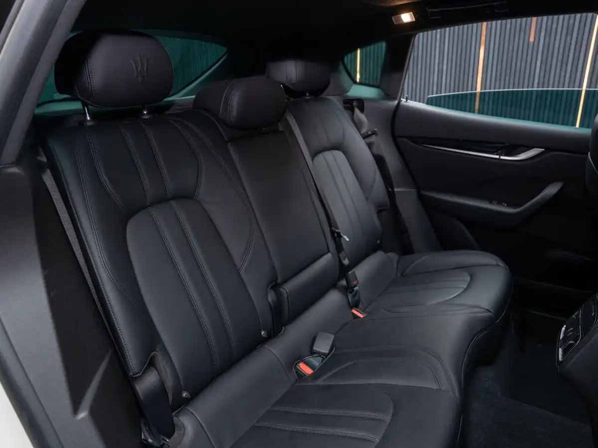 2022-maserati-levante-20-gt-big-39