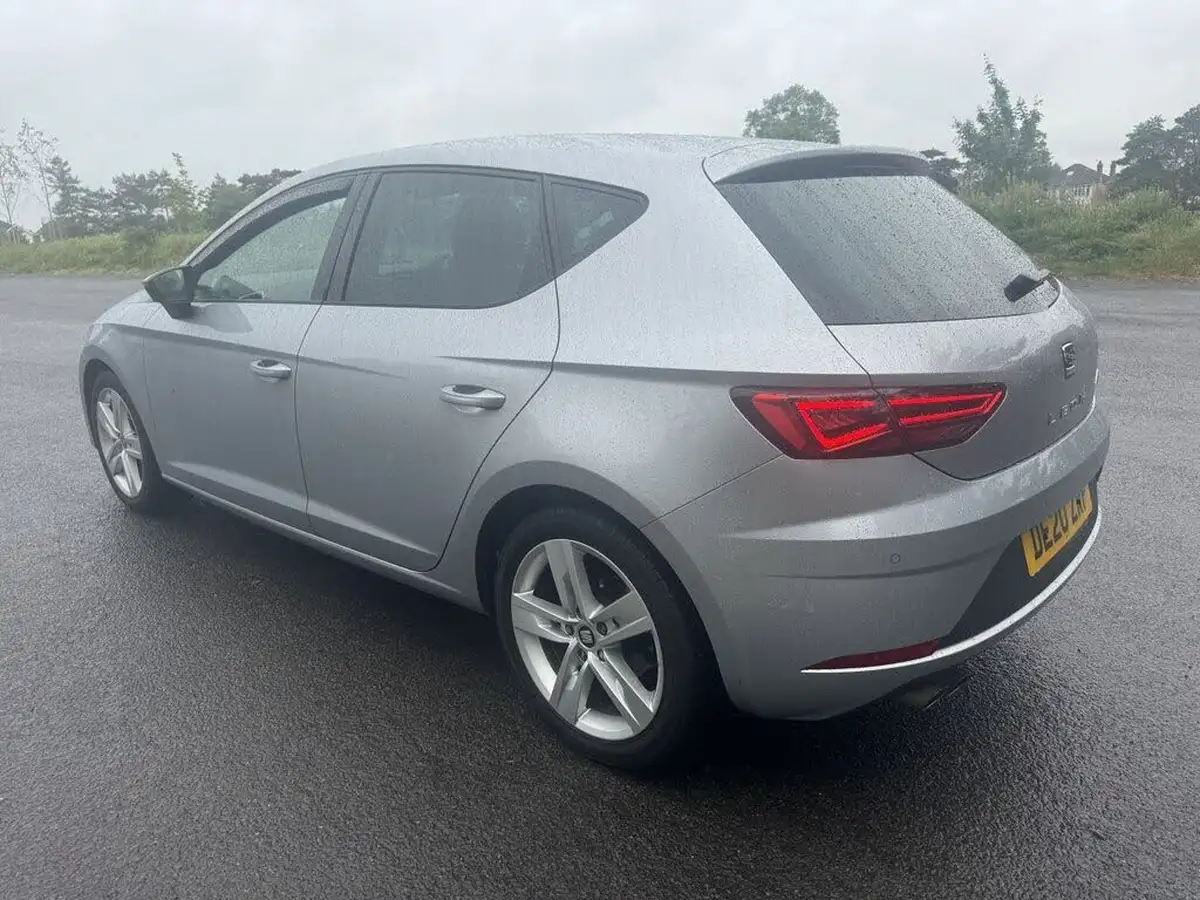 2020-seat-leon-15-tsi-evo-fr-150ps-hatchback-dsg-big-6